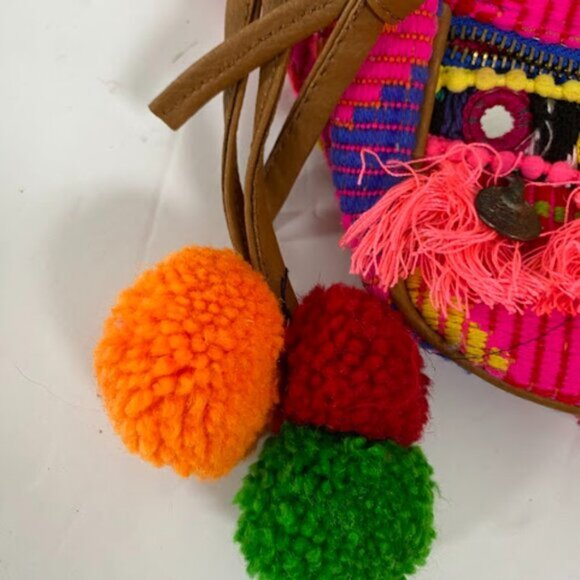 ALDO Handmade Women's Boho Woven Waist Bag Fanny Pack Medium - Picture 4 of 10